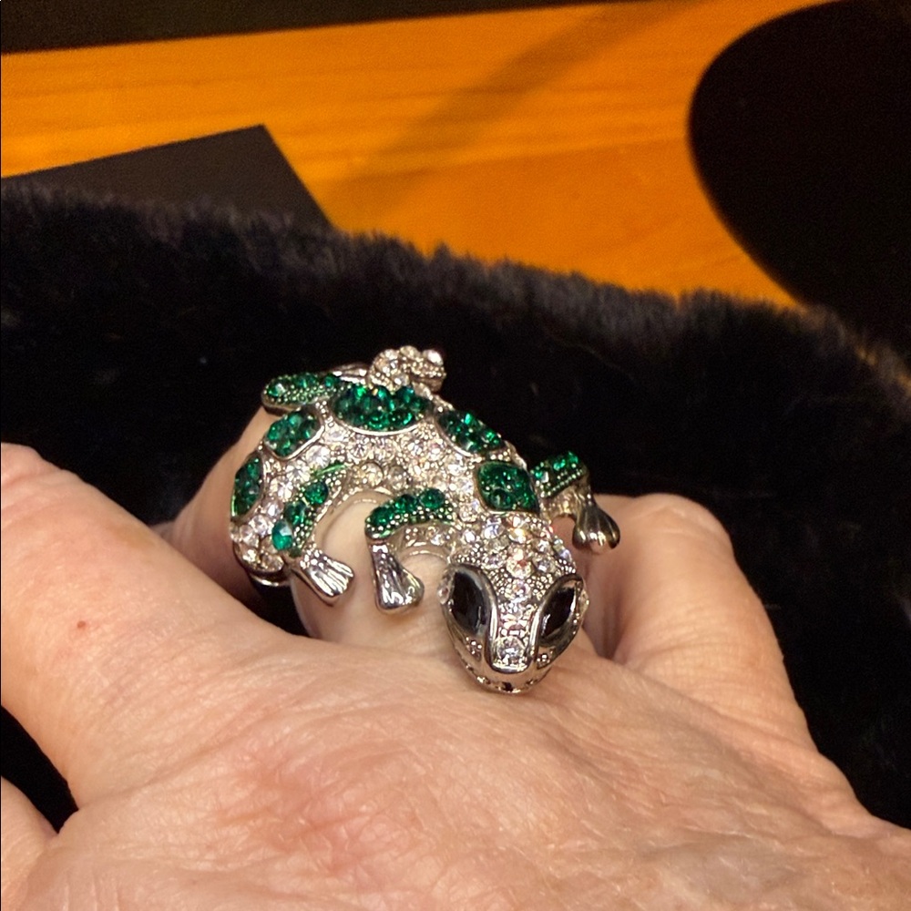 Sparkling Lizard Statement Ring - image 3